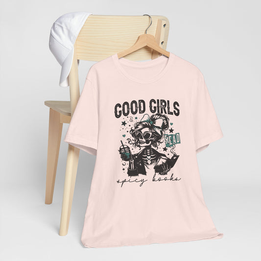 Good Girls Read Spicy Books Tee – For the Wickedly Well-Read
