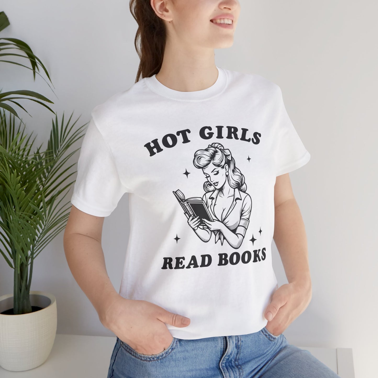 Hot Girls Read Books Unisex Short Sleeve Tee - Perfect for Book Lovers